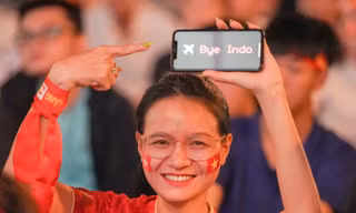 Người hâm mộ TPHCM gửi lời tạm biệt đến đội tuyển Indonesia