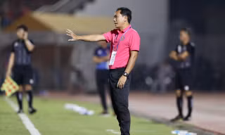 HLV Phùng Thanh Phương: ‘Lực lượng Sài Gòn FC non, mỏng và khó khăn’