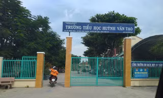 Một học sinh tiểu học đột tử trong sân trường
