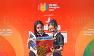 Bên trong Hội Báo có quy mô lớn nhất từ trước đến nay