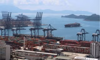 Một cảng hàng hoá ở Thâm Quyến, Trung Quốc. (Ảnh: Reuters)