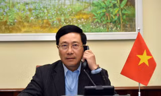 Phó Thủ tướng Phạm Bình Minh tại cuộc điện đàm. (Ảnh: Mofa)