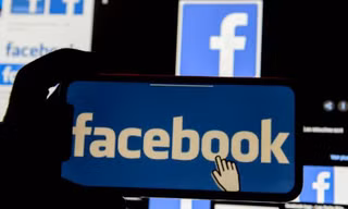 Facebook nhiều lần bị tố không kiểm soát các nội dung gây hại. (Ảnh: Reuters)