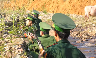 Bộ đội biên phòng tuần tra mật phục
