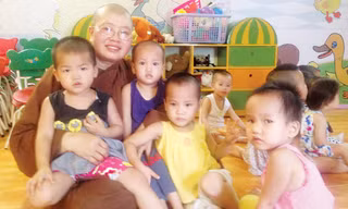 Nhà sư Đàm Lan và những đứa bé mồ côi ở chùa Bồ Đề