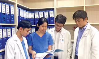 TS.BS Vương Thị Ngọc Lan.