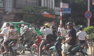 Phớt lờ biển cấm