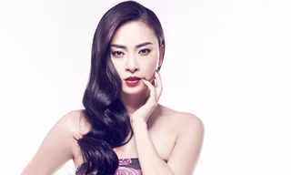Ngô Thanh Vân: Nude với ngựa giả, được vỗ tay