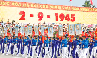 Lễ diễu binh, diễu hành kỷ niệm 70 năm Cách mạng Tháng Tám và Quốc khánh 2/9. Ảnh: Như Ý.