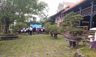 “Biệt phủ” trái phép tổ chức đón khách du lịch.