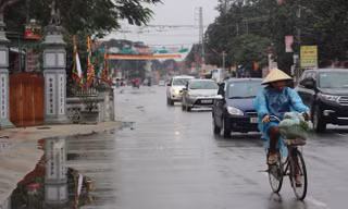 Nhà thờ họ Đặng đang án ngữ trên hành lang ATGT đường bộ.