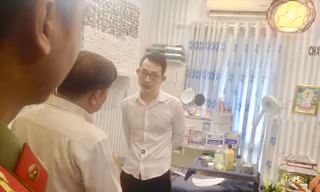 Ông Đạt khi làm việc với cơ quan chức năng.