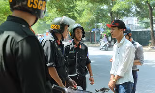 Lực lượng CSCĐ không được phép cắm chốt xử lý vi phạm như CSGT. Ảnh: Nguyễn Hoàn