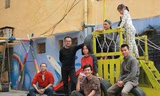 Nhóm Think Playground và sản phẩm. Ảnh: NVCC.