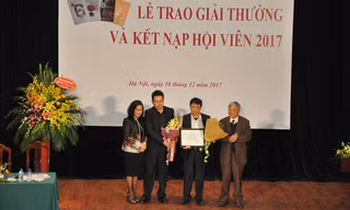 Giải thưởng Văn học Hà Nội 2017 tiếp tục được văn giới đánh giá có chất lượng. Ảnh: Nguyên Khánh.