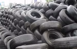 Kiểm tra việc nhập săm lốp cũ của doanh nghiệp Chu Lai