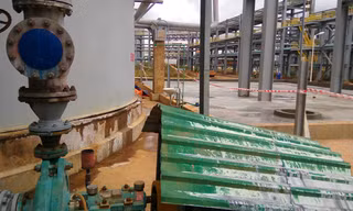 Khu vực xảy ra sự cố vỡ cổ ống đẩy máy bơm kiềm đã được xử lý triệt để, không để ảnh hưởng đến môi trường trong và ngoài nhà máy.