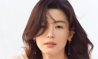 Jeon Ji Hyun và chồng trước tin đồn ly hôn: Cặp đôi trai tài gái sắc, gia đình kiểu mẫu