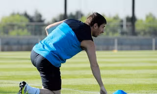 Messi: Từ mong manh dễ vỡ đến dẻo dai phi thường