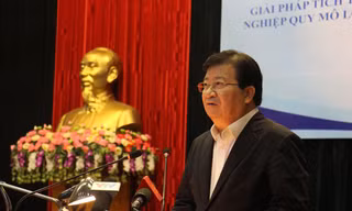 Phó Thủ tướng Chính phủ Trịnh Đình Dũng.
