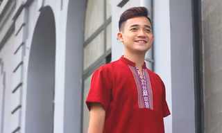 Chàng trai Ê-đê Võ Tiến Tuấn Niê tự hào với văn hóa truyền thống dân tộc mình