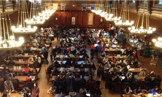 Tin báo có bom, sinh viên Harvard phải sơ tán