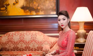 Ngọc Quyên gai góc với váy và giày tán đinh nhọn