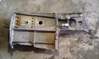 Ngư dân Nghệ An vớt được mảnh hợp kim nặng khoảng 30kg nghi là của Su-30.