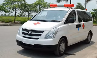 Hai thí sinh đi cấp cứu trong lúc làm bài thi
