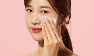 Da dầu lâu già hơn? Cứ mỹ phẩm thiên nhiên là tốt? Những định kiến quen tai hóa ra lại sai!