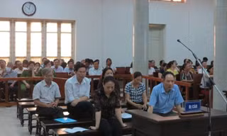 Các bị cáo tại tòa ngày 14/5.