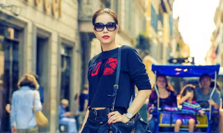 Quách An An diện váy ngắn dạo chơi châu Âu