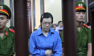 Bị cáo Huyền Như. Ảnh Việt Văn.