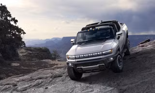 Xe bản tải GMC Hummer vừa được ra mắt gần đây.