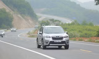 Crossover cỡ trung cạnh tranh khốc liệt dịp cuối năm