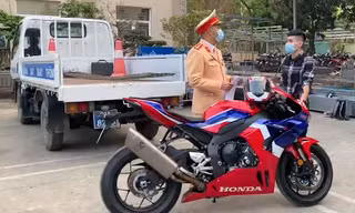 Người chạy môtô gần 300 km/h bị phạt 10,5 triệu đồng