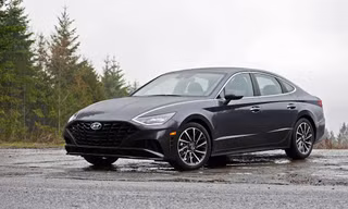 Hyundai Sonata thế hệ mới bị triệu hồi do lỗi phần mềm