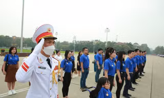 Gương mặt trẻ Việt Nam tiêu biểu và triển vọng năm 2022 báo công dâng Bác