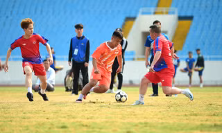 Kịch tính loạt 'đấu súng' trên sân Mỹ Đình trong Hội thao Thanh niên