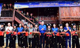 Khánh thành Nhà văn hóa cộng đồng dân tộc Lô Lô ở Cao Bằng
