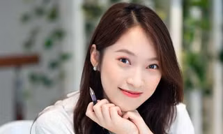 Thành tích đáng nể của 'hot girl 7 thứ tiếng' thay MC Diệp Chi dẫn Đường lên đỉnh Olympia