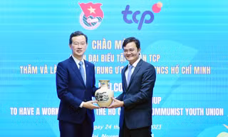 Bí thư thứ nhất Trung ương Đoàn Bùi Quang Huy tiếp đoàn đại biểu Tập đoàn TCP