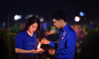 Lung linh ánh lửa tri ân cùng triệu trái tim tự hào ‘thắp sáng’ một dải non sông