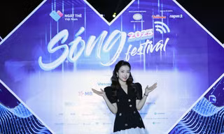 Bạn trẻ rộn ràng 'check-in', trải nghiệm tại lễ hội mua sắm Ngày Thẻ Việt Nam - Sóng Festival