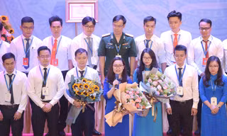 Chị Hứa Thanh Hoa làm Bí thư Đoàn Đại học Quốc gia Hà Nội