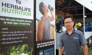 Ông Vũ Văn Thắng cùng vợ sẽ là cùng thi tài trên đường chạy Tiền Phong Marathon 2021. Ảnh: Xuân Tùng