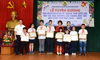 Tuyên dương con cán bộ, công chức, viên chức và người lao động cơ quan Trung ương Đoàn