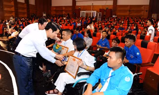 Tuyên dương 50 gương thanh niên khuyết tật Tỏa sáng nghị lực Việt 2023