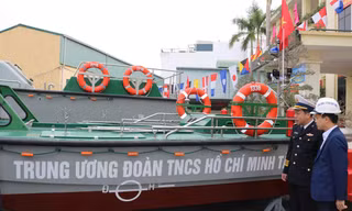 Bàn giao xuồng CQ-01 và CV-01, tiếp thêm sức mạnh bộ đội Hải quân