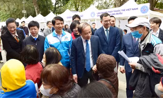 Vì sao phần lớn bệnh nhân ung thư phổi ở Việt Nam phát hiện ở giai đoạn muộn?